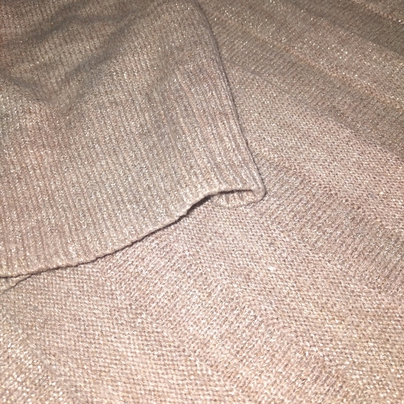 New York and Co. Sweater - Picture 4 of 4